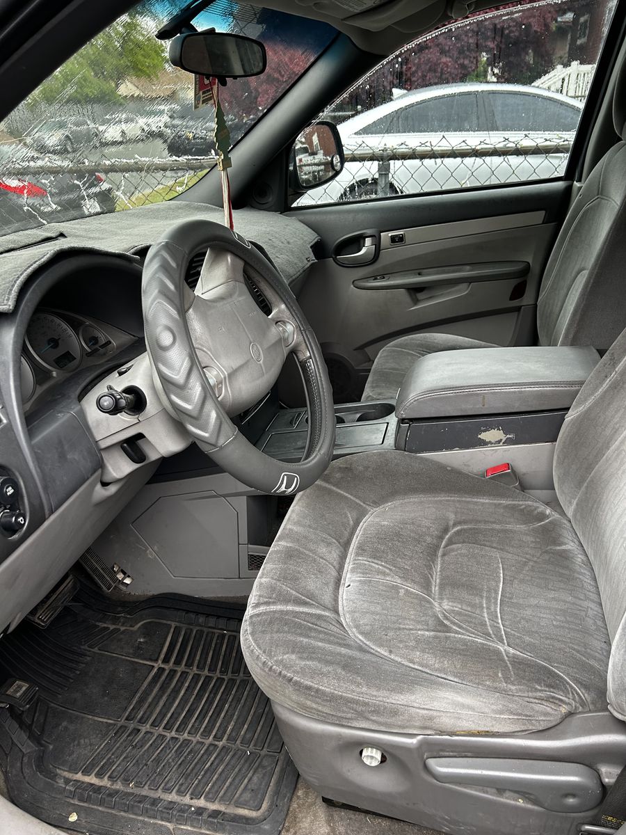 Main image 6