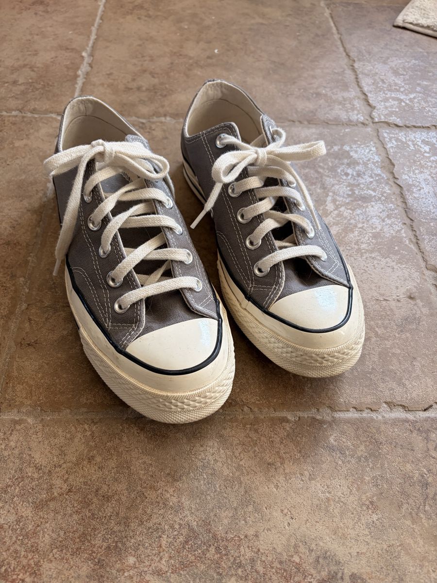 Converse Chuck Taylor women’s size 9