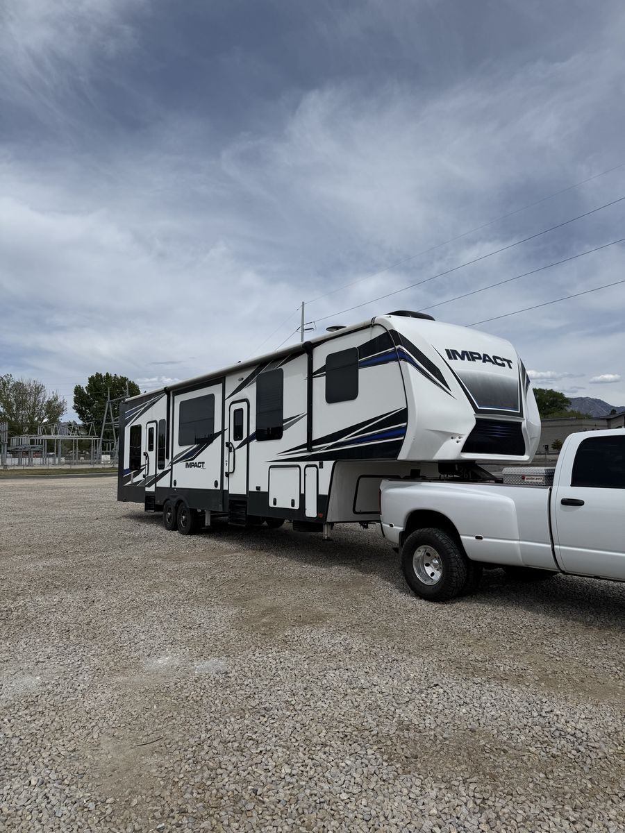 2019 keystone impact 361 fifth wheel toy hauler