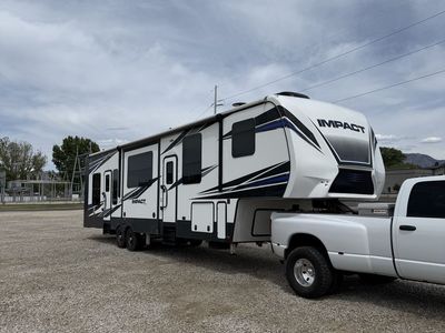 2019 keystone impact 361 fifth wheel toy hauler