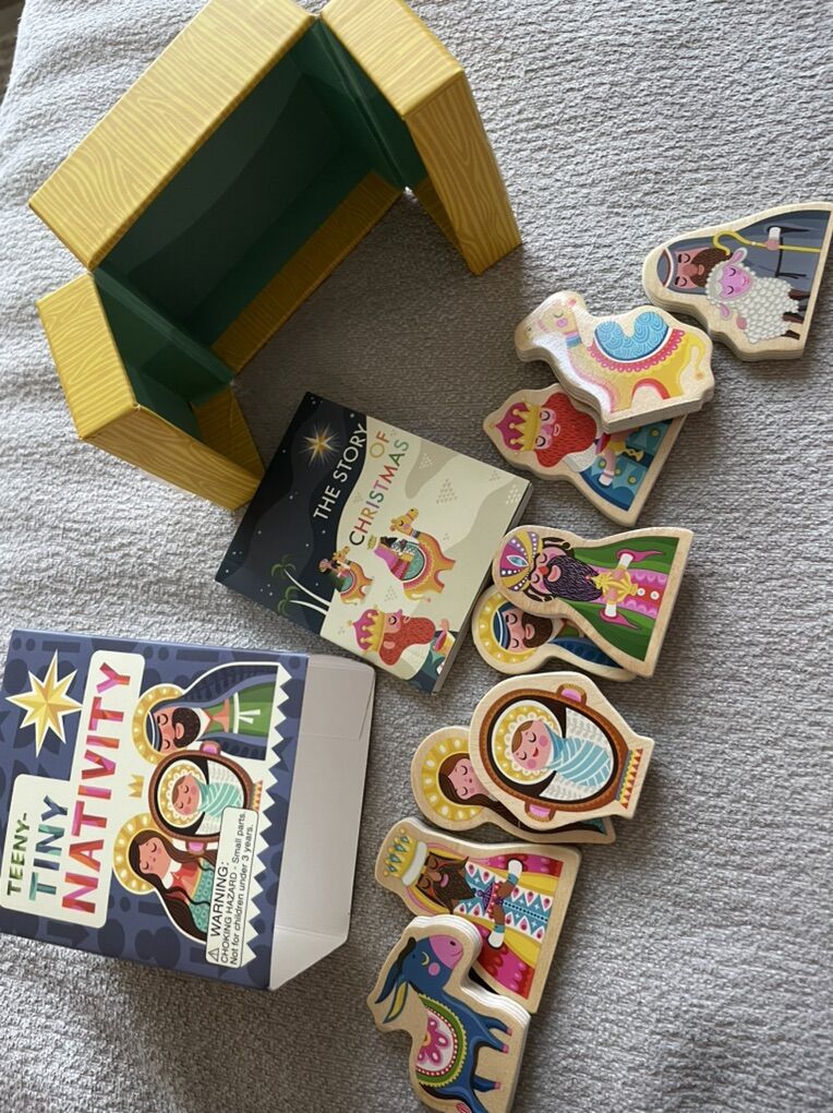 Teeny-tiny christmas nativity