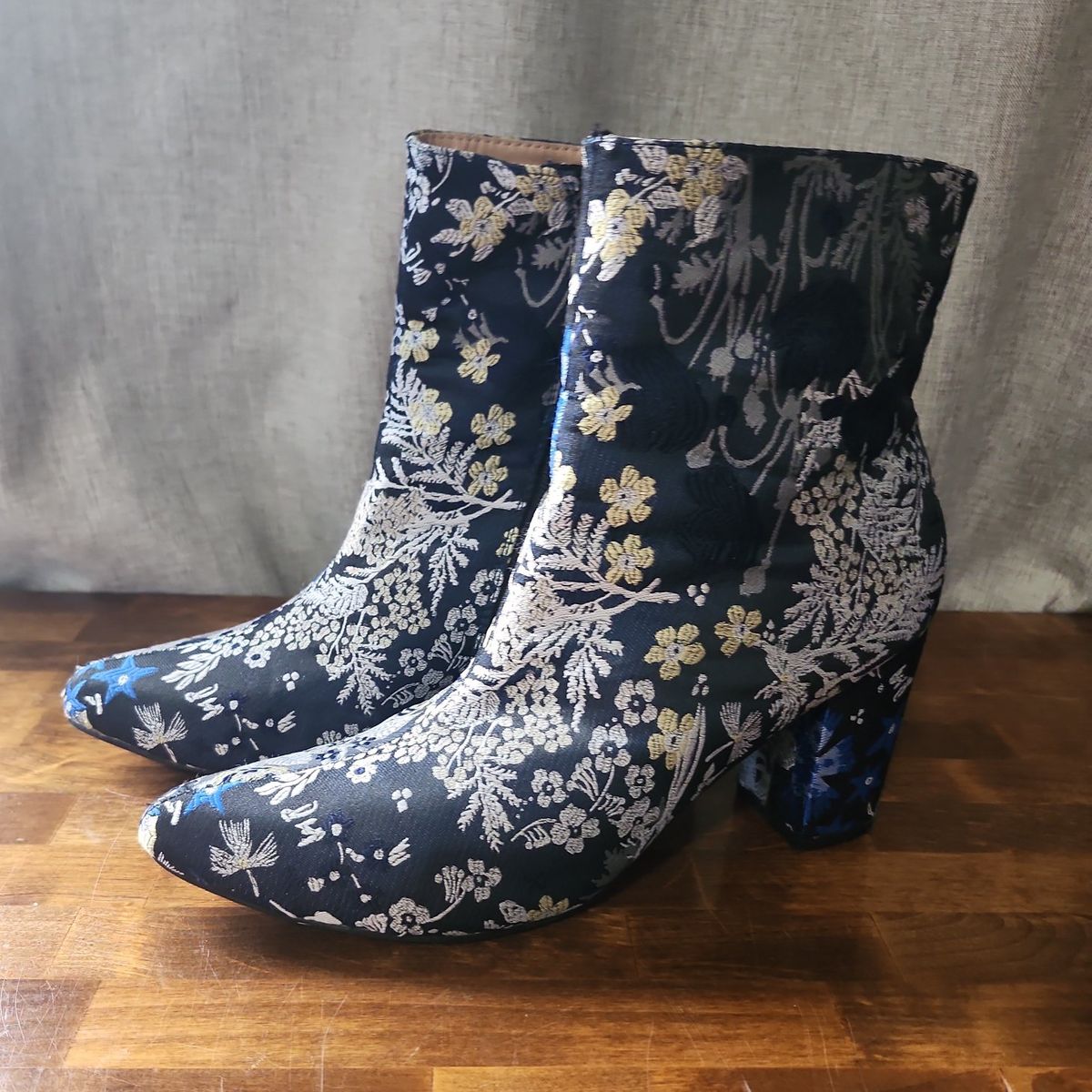Embroidered floral brocade ankle boots -Size 9