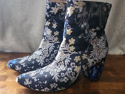 Embroidered floral brocade ankle boots -Size 9
