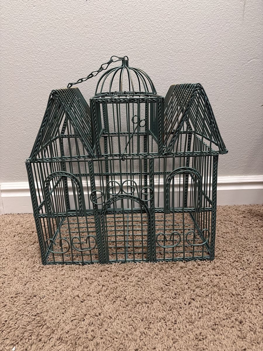 Victorian green/gold metal 3 peak Birdhouse