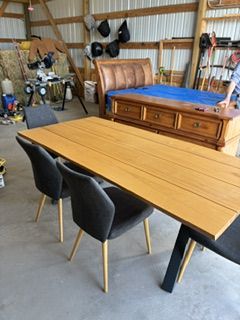 Beautiful Kitchen Table set w/ 8 chairs