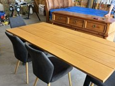 Beautiful Kitchen Table set w/ 8 chairs