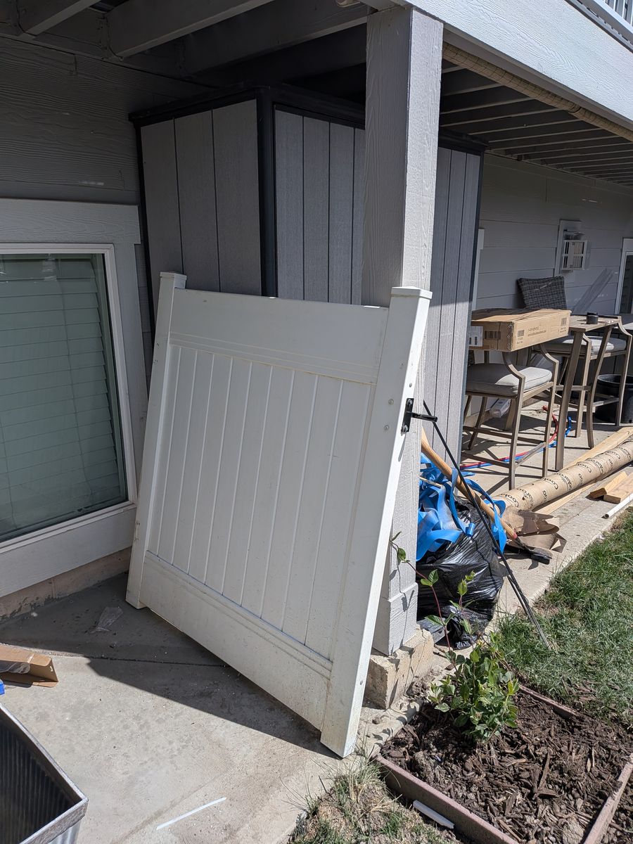 Bronco Fence vinyl gate