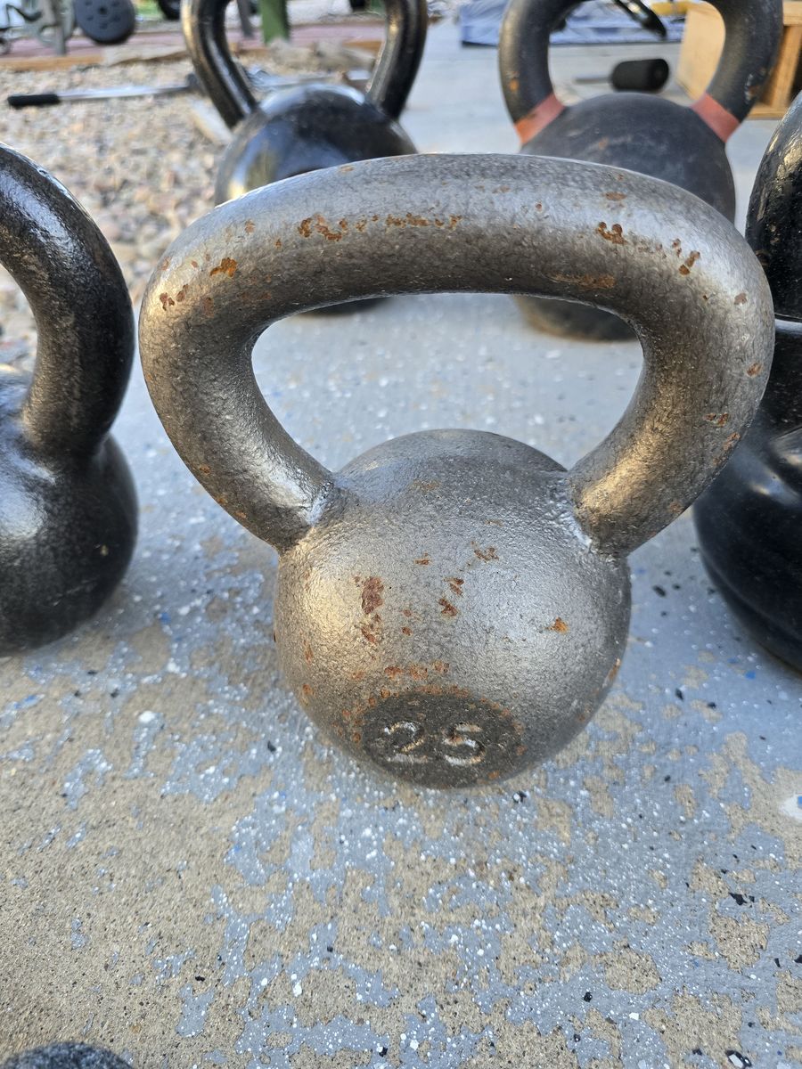 Kettlebell, 25 lbs