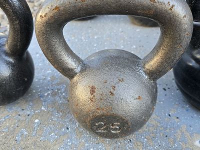 Kettlebell, 25 lbs