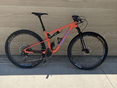 2023 Santa Cruz Blur cc Medium SRAM Eagle AXS