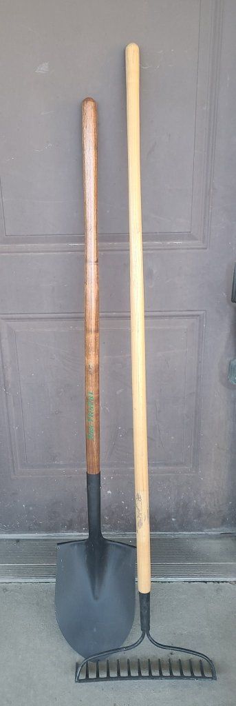 New shovel and garden rake combo