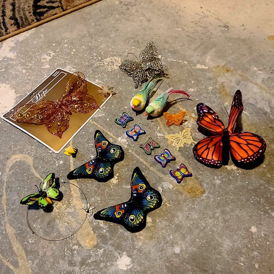 Butterflies & Birds 18 Piece Set