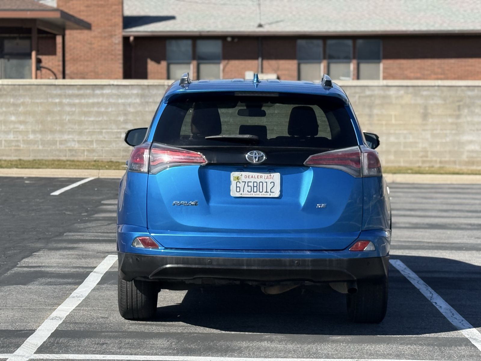 Main image 6