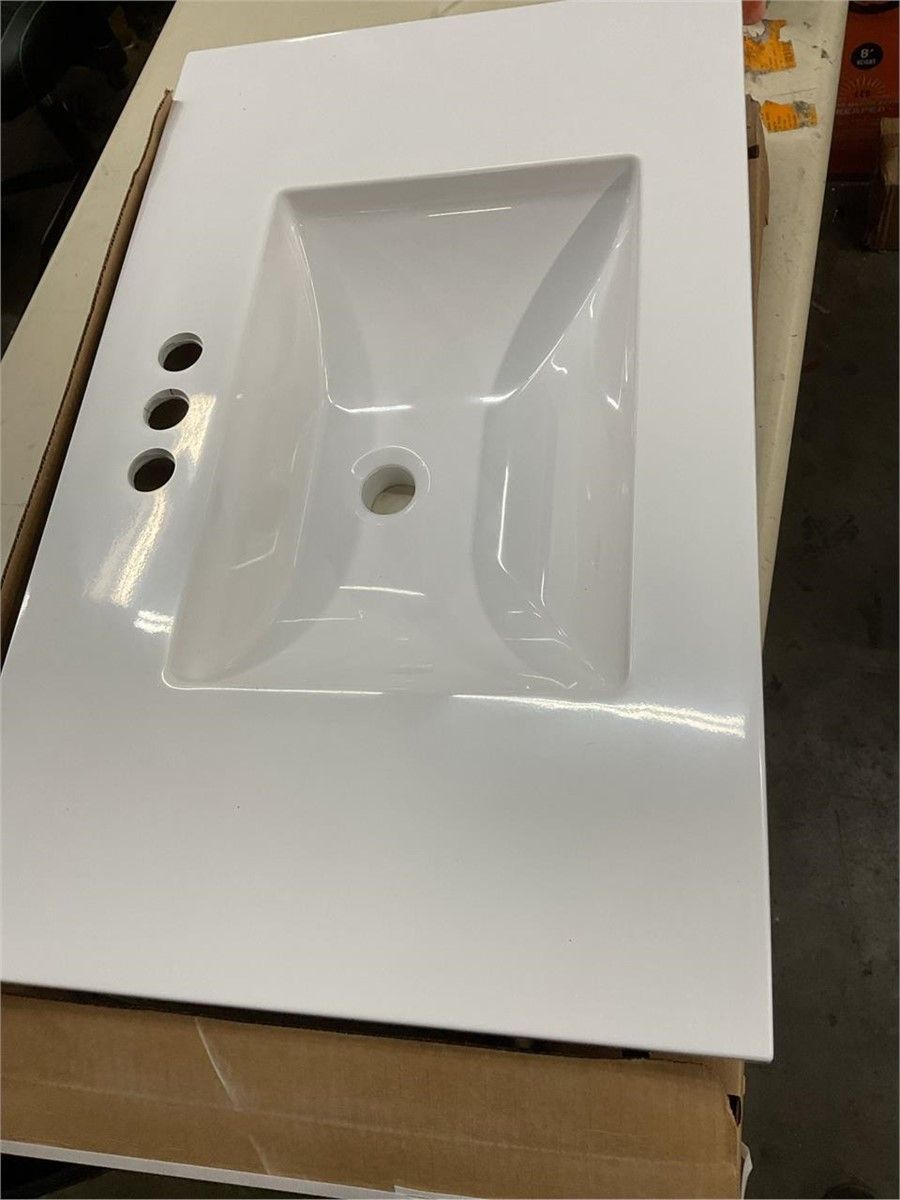 Main image 3
