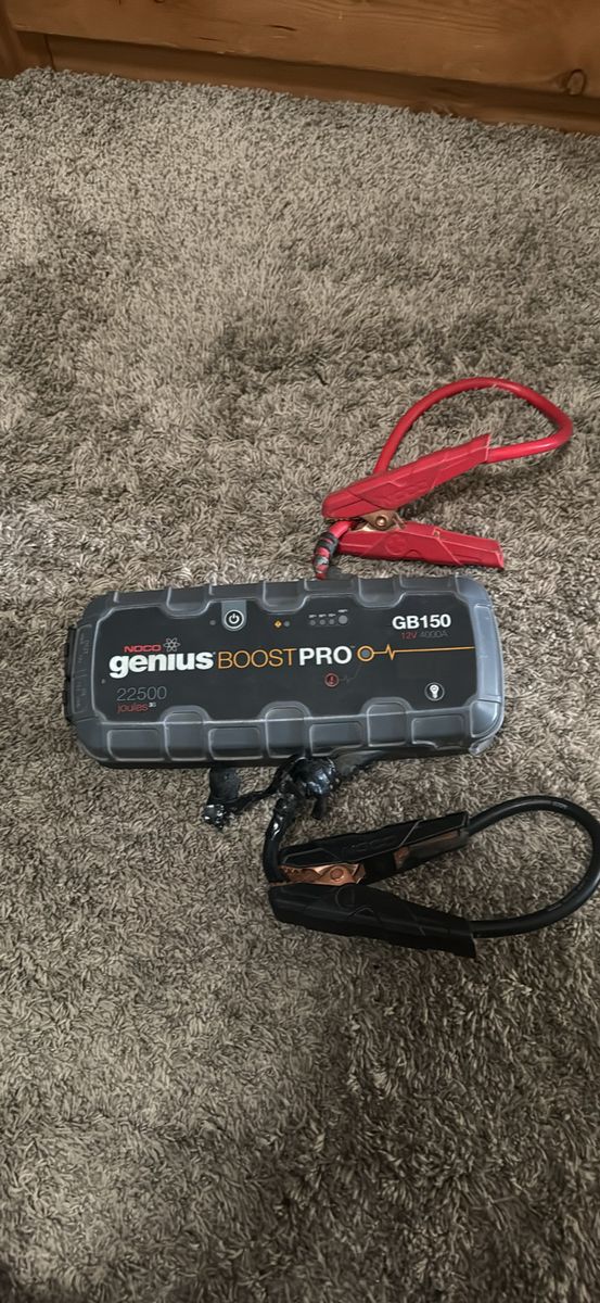 Noco genius boost pro Gb150 12v 4000A, 22500 joules 3s. $250 OBO
