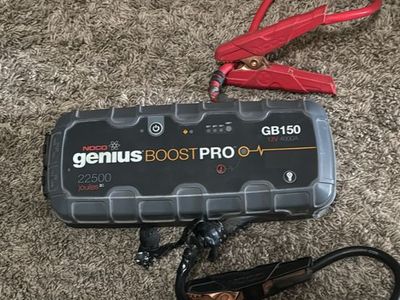 Noco genius boost pro Gb150 12v 4000A, 22500 joules 3s. $250 OBO