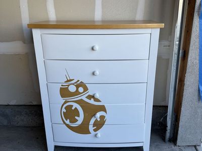 Star Wars BB-8 White & Wood 5-Drawer Dresser Furniture