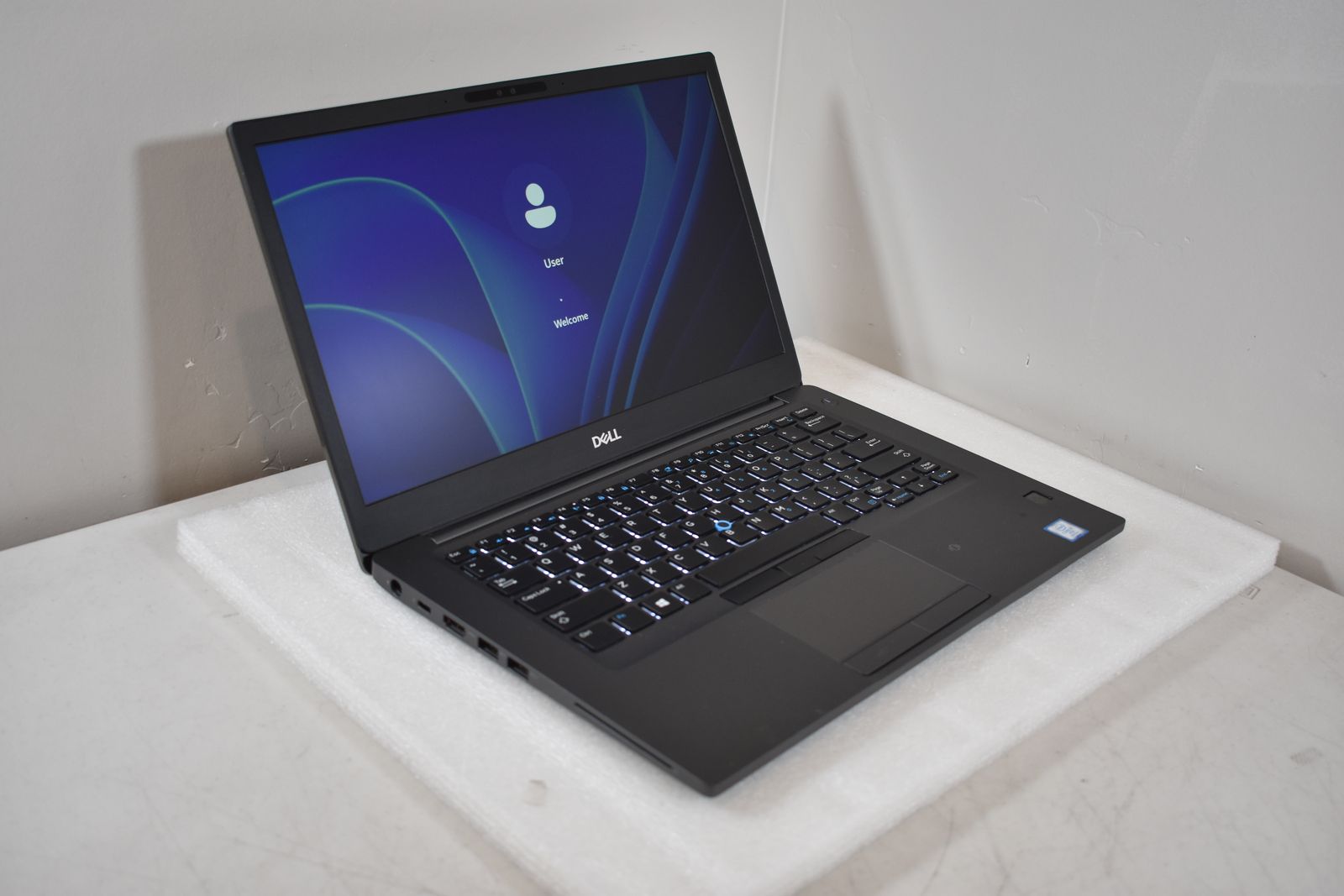 Dell Windows 11 Laptop - i7-8650U, 16gb DDR4, 256gb NVME SSD