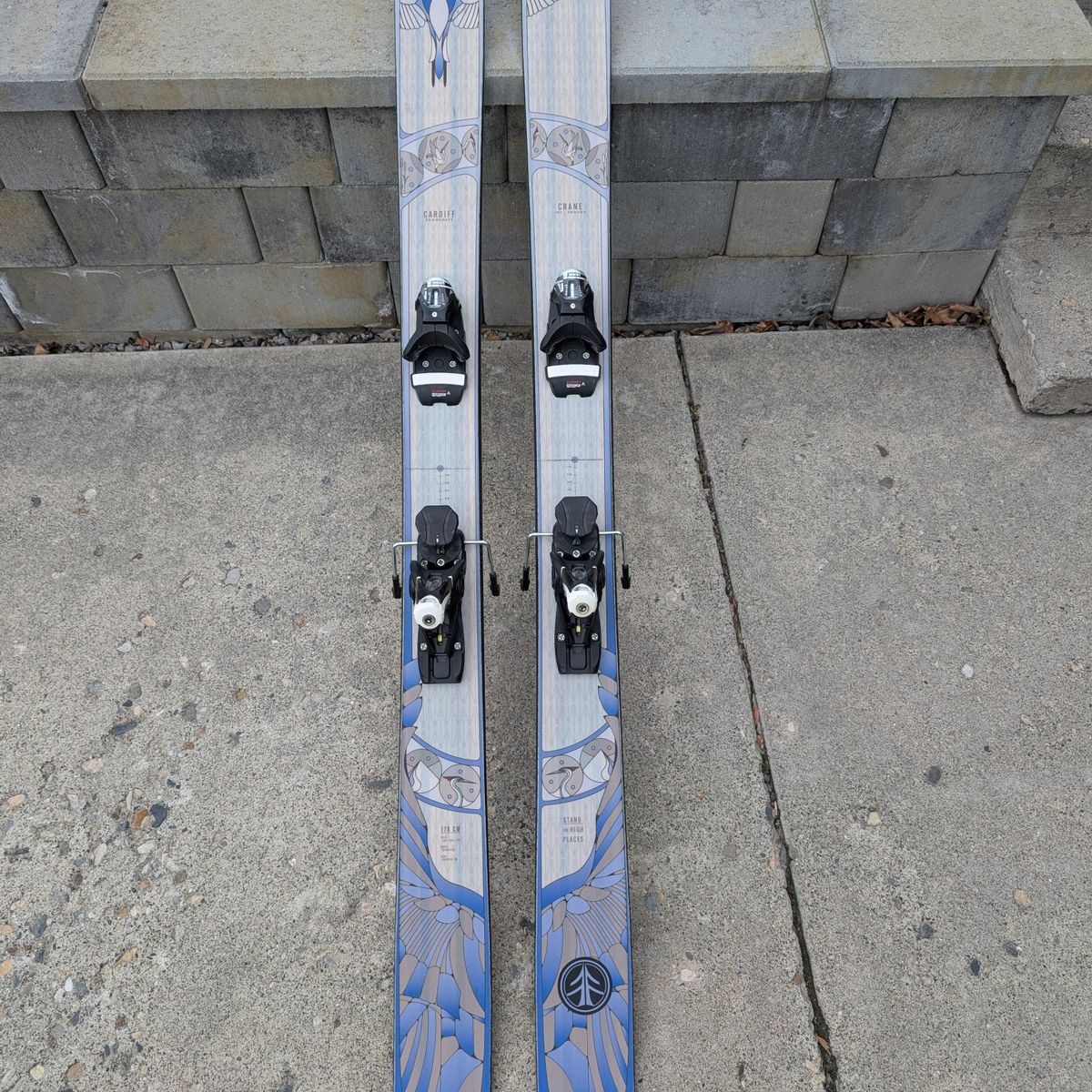 Cardiff Snowcraft Crane Enduro Skis - 178 cm with Look Bindings.