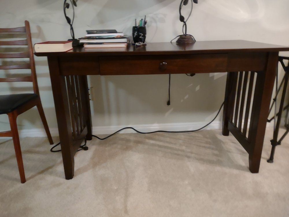 Computer Desk with Charging Ports