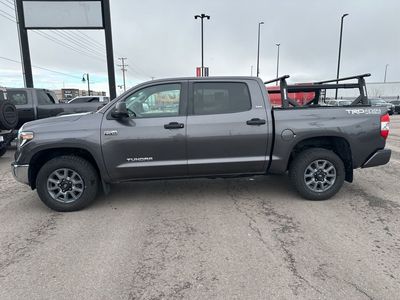 2017 TOYOTA TUNDRA