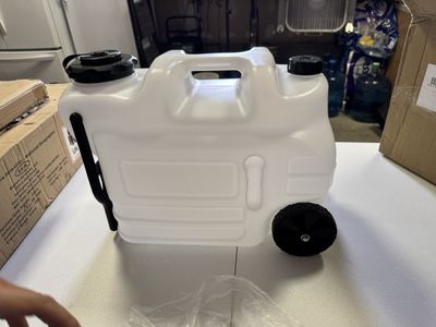 Portable 28L water container with Wheels & Handle