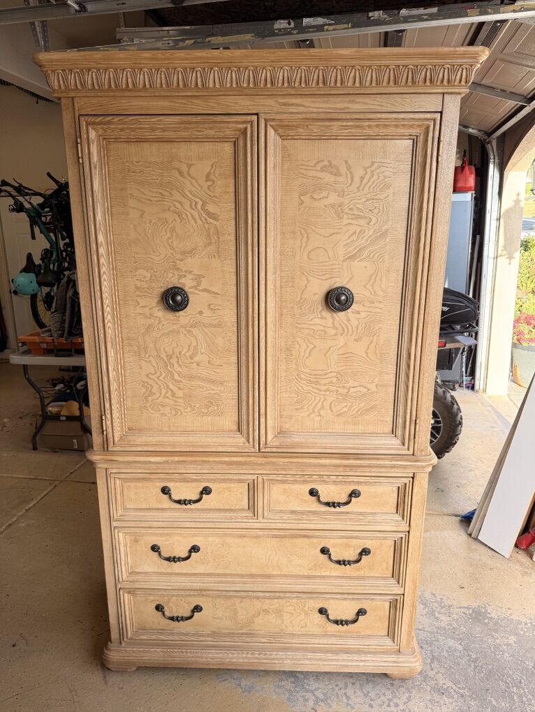 Bedroom Hutch / Chest Of Drawers