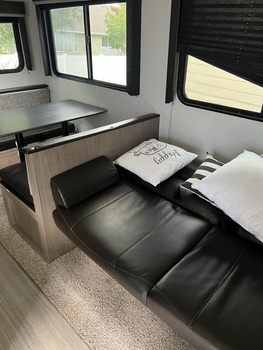 2020 Keystone Hideout Travel Trailer– One Owner, No Issues – Must See