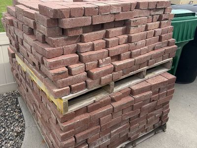 Pallet of Used Red Paver Bricks
