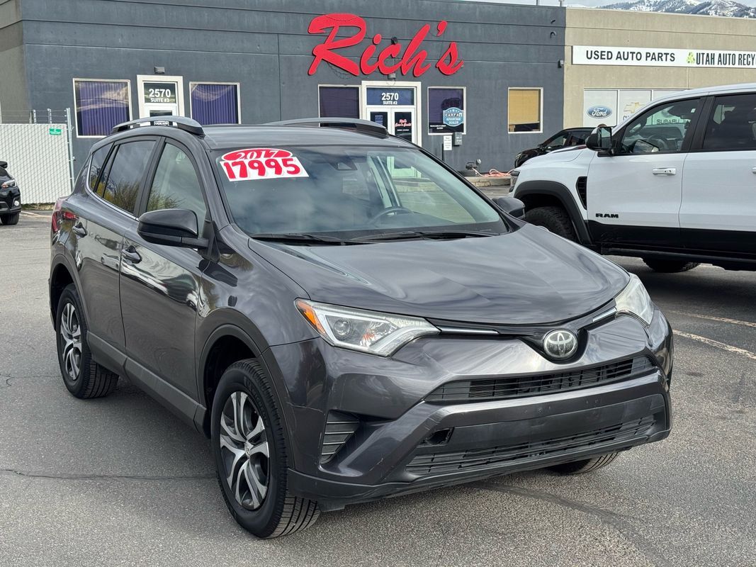 2017 Toyota RAV4 LE