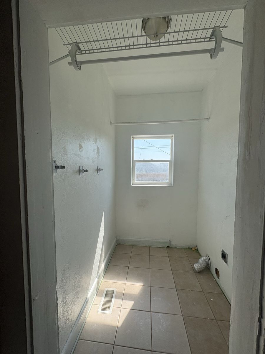 Main image 18