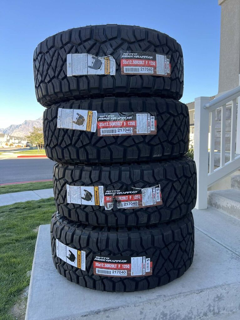 35x12.50R20 Nitto ridge grappler new