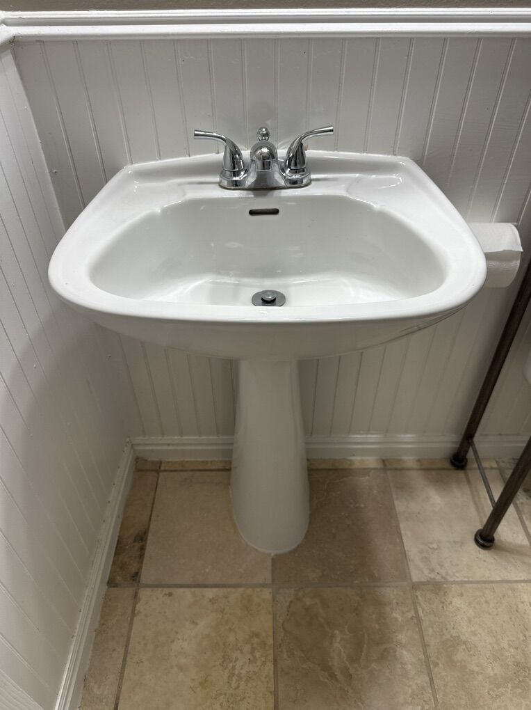 Gorgeous Pedestal Sink