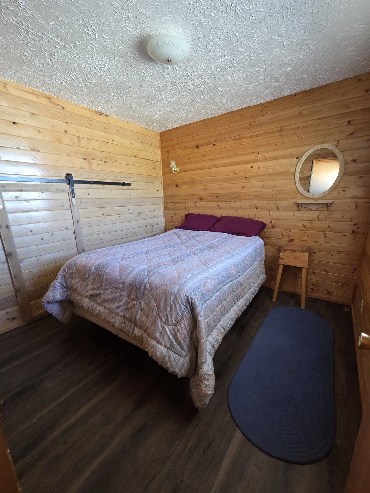 Main image 6