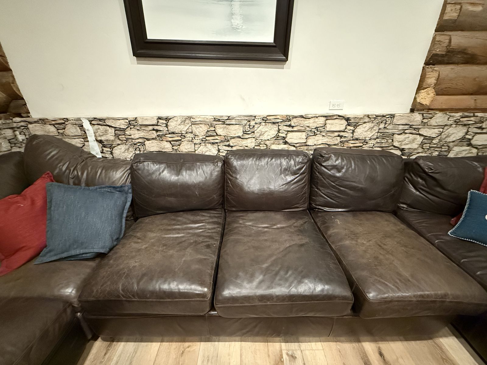 Main image 3