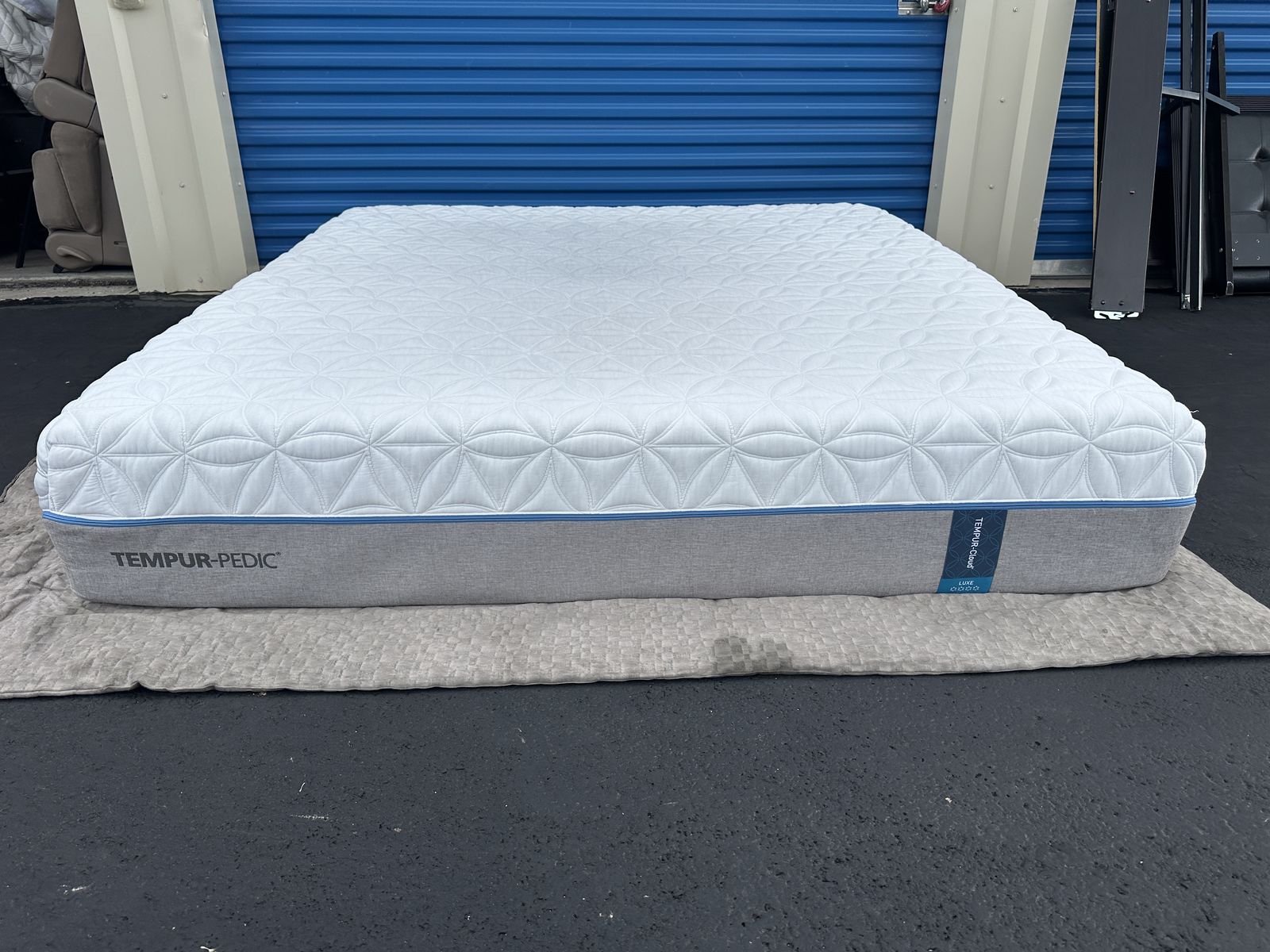 13” Tempurpedic Cloud Lux King Mattress