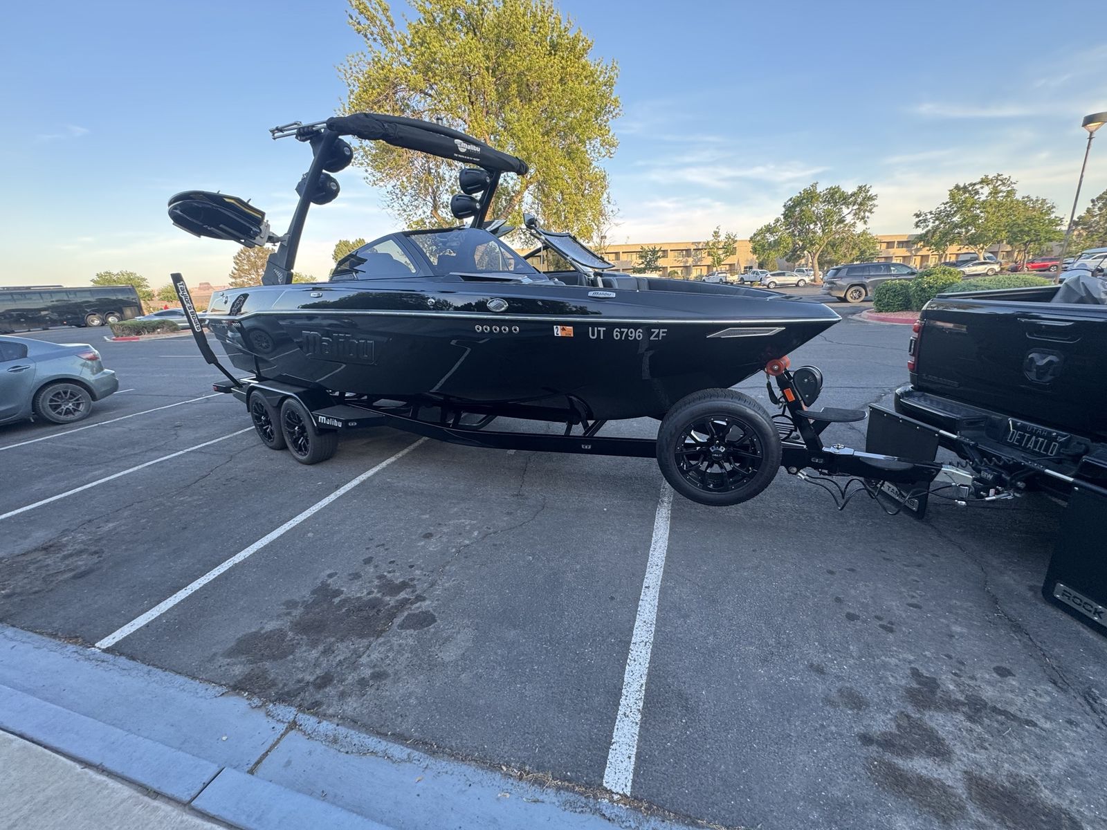 2023 Malibu 23lsv 90 hours
