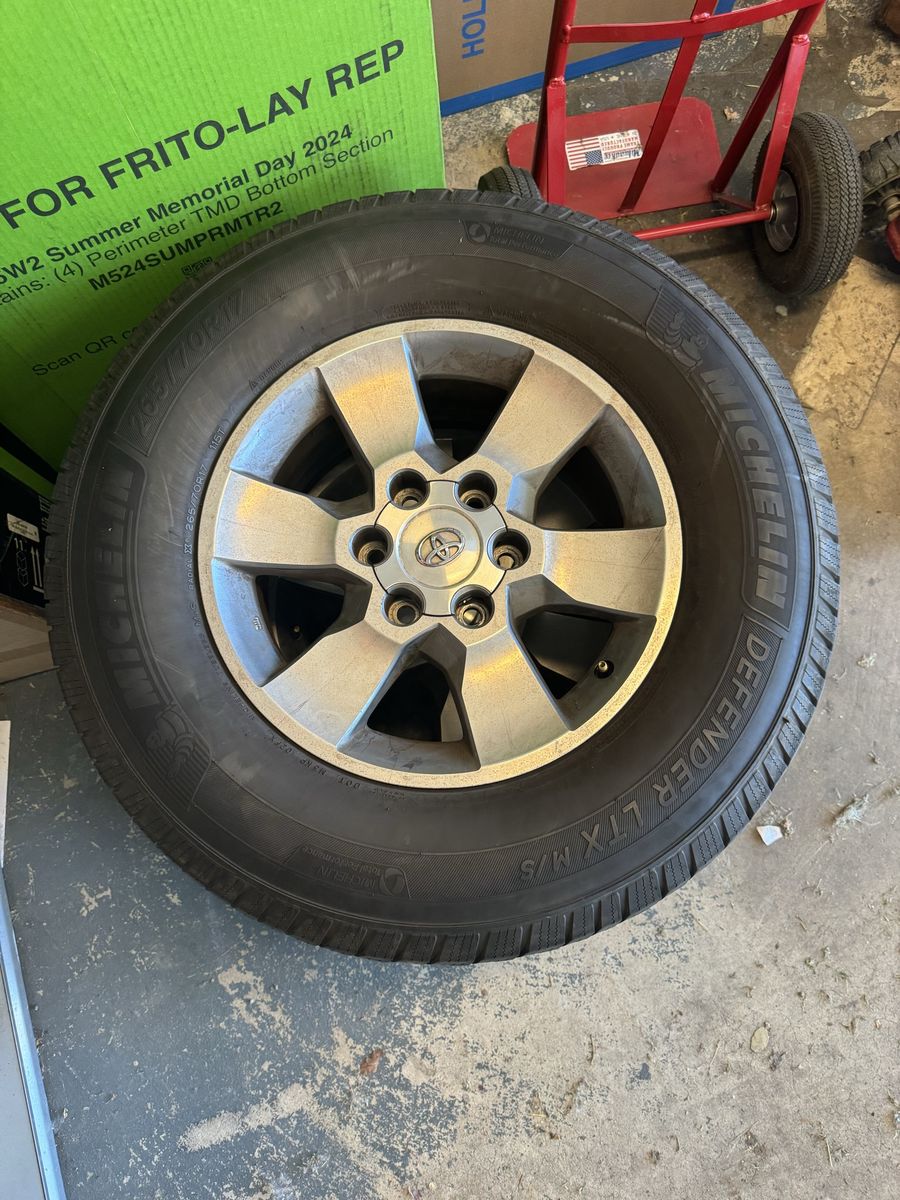 OEM Toyota 4Runner Wheels & Michelin Defender LTX Tires 265/70R17