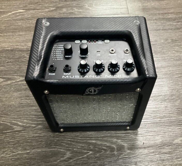 FENDER MUSTANG MINI GUITAR AMP