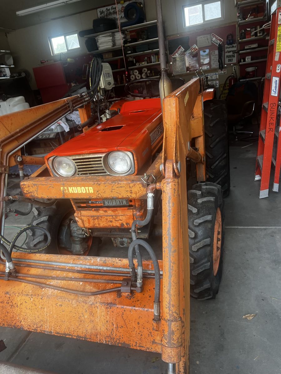 Kubota 4x4 and loader