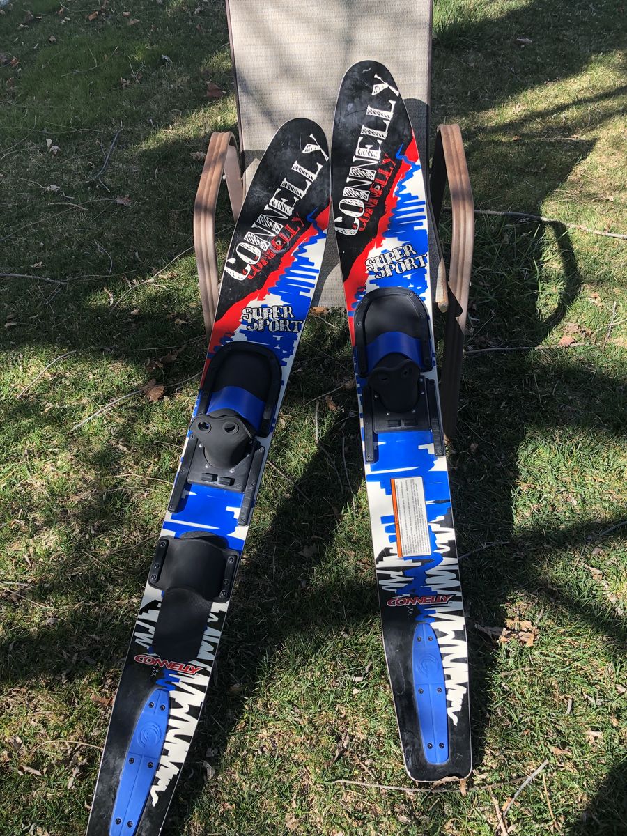 CONNELLY SUPER SPORT SKIS