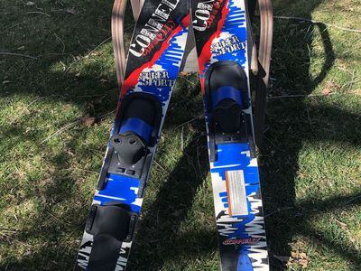 CONNELLY SUPER SPORT SKIS