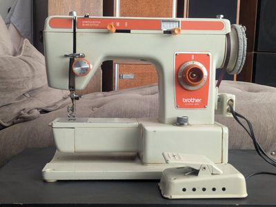 Brother Riviera 1681 Vintage Portable Sewing Machine - Tan/Orange Accent