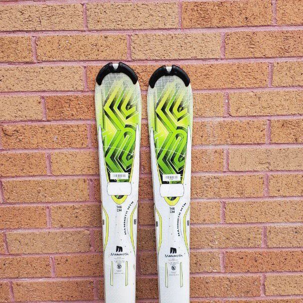 K2 Mammoth 146 cm Downhill Skis Adjustable Binding
