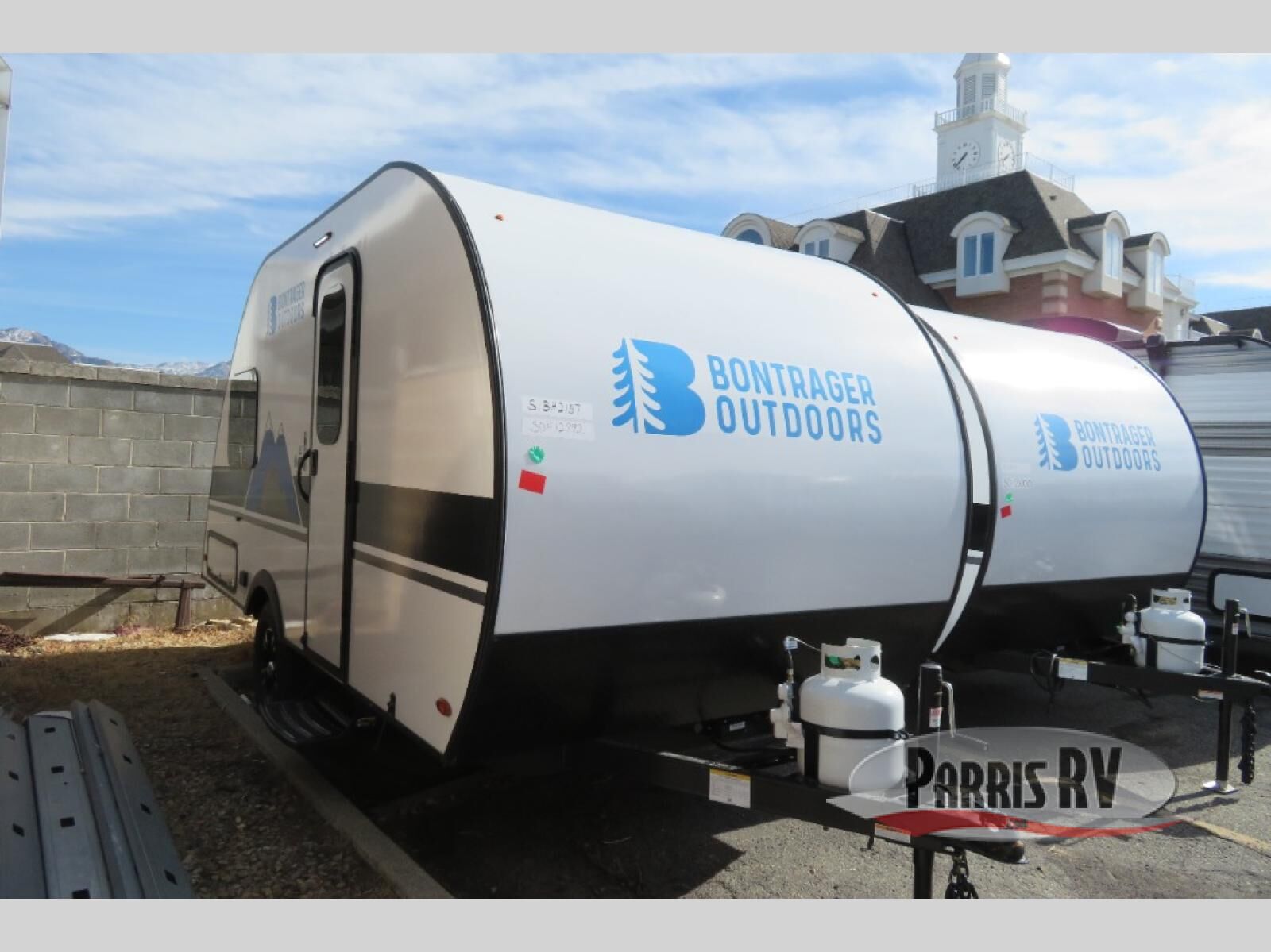 New 2025 Bontrager Outdoors Standard 17BH