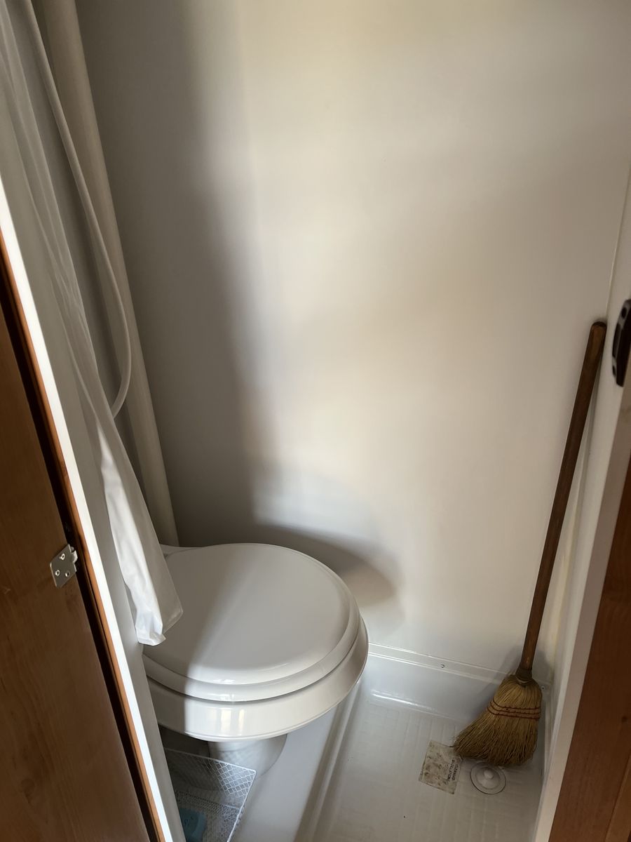 Main image 3