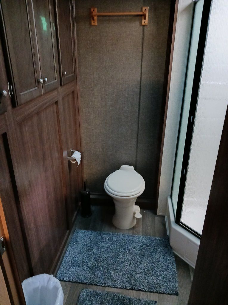 Main image 4