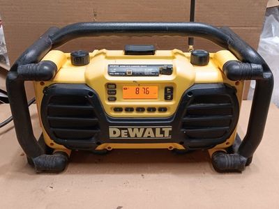 Dewalt Job Site Radio DC012