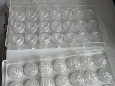 Poly carbonate professional chocolate molds Chocolate Molds: Rose and Triangle Shapes, Clear