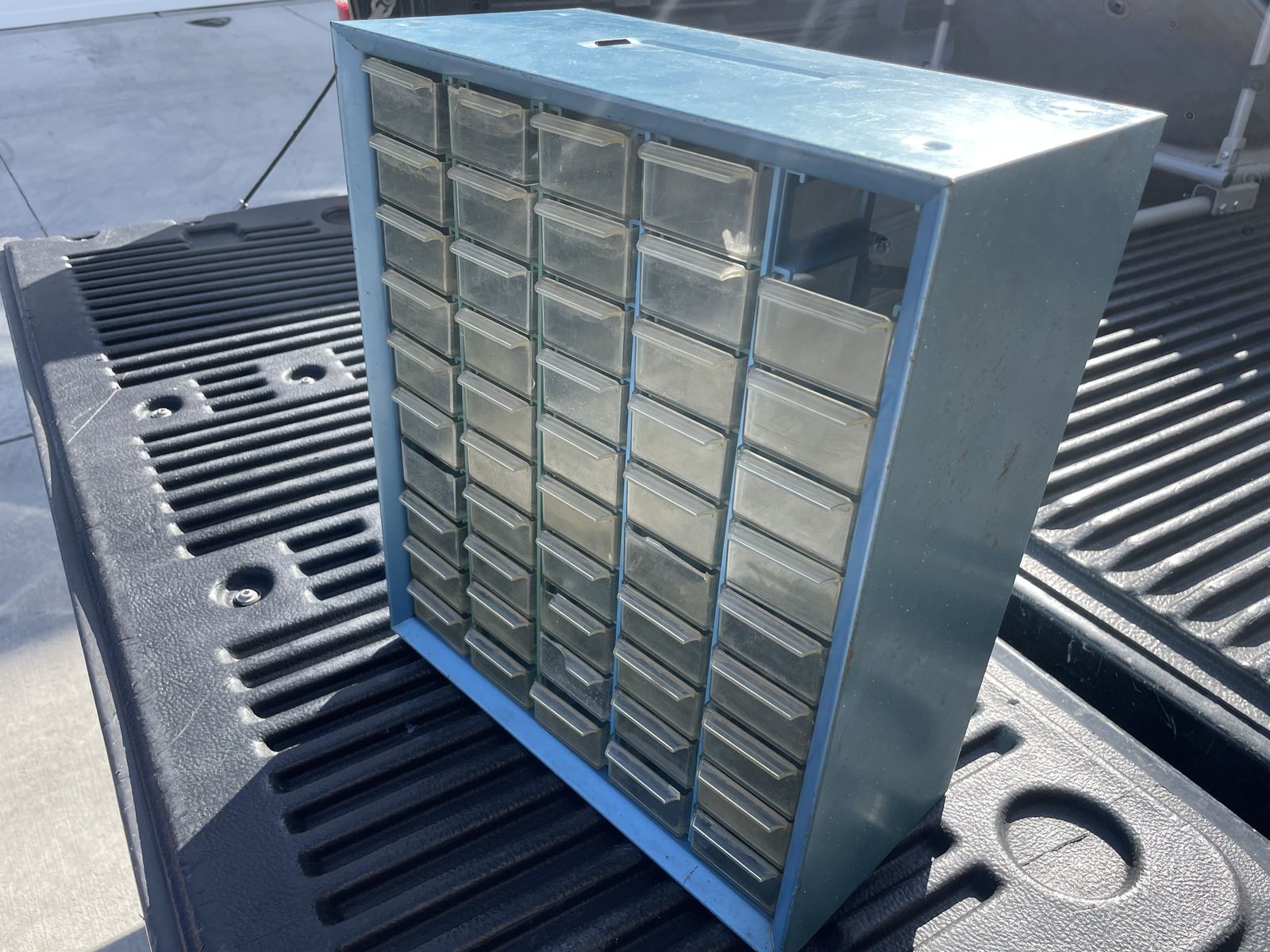 Metal organizer cabinet